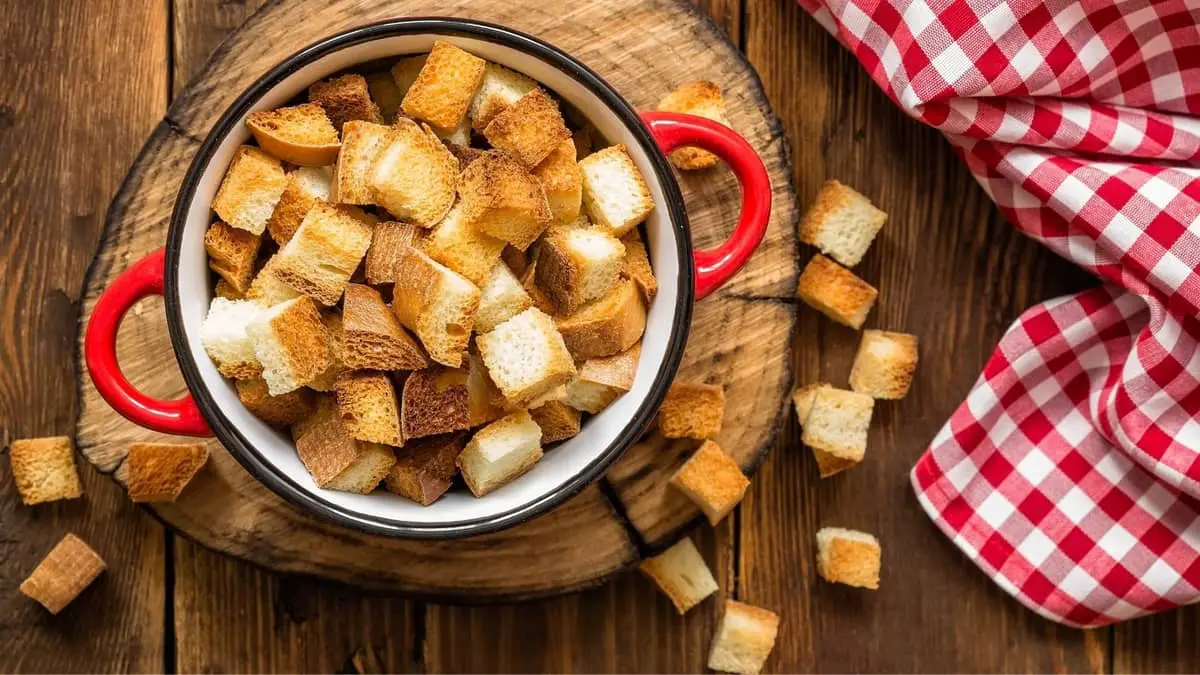 Are Croutons Gluten Free (& GF Croutons Recipe)
