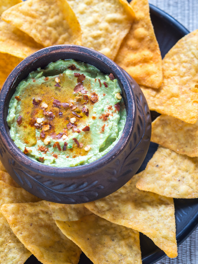 Are Chipotle Chips Gluten Free? (& GF Chipotle List)