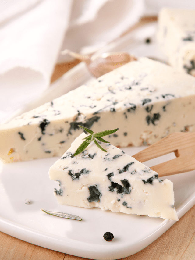 Does Blue Cheese Have Gluten? (& GF Cheese List)
