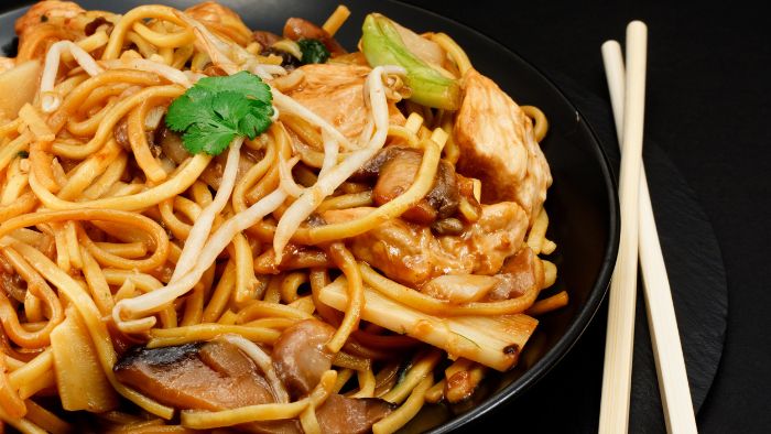  Is Chinese chow mein gluten-free?